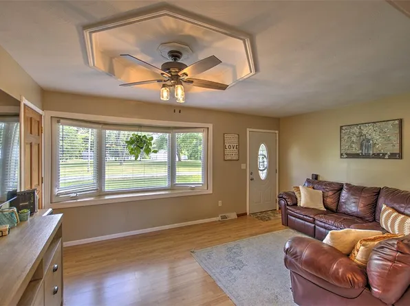 5301 Ricky Dr, Decatur, IL 62521