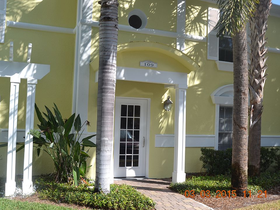 1st image of 109 Seahorse Dr SE #D
