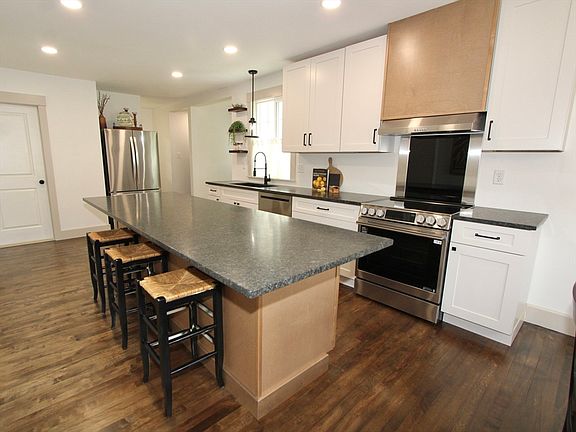 5th image of 7 Albemarle St