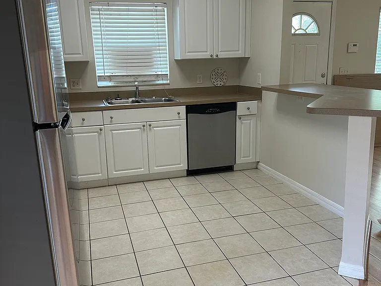 1717 W Nassau St #A — Photo 11