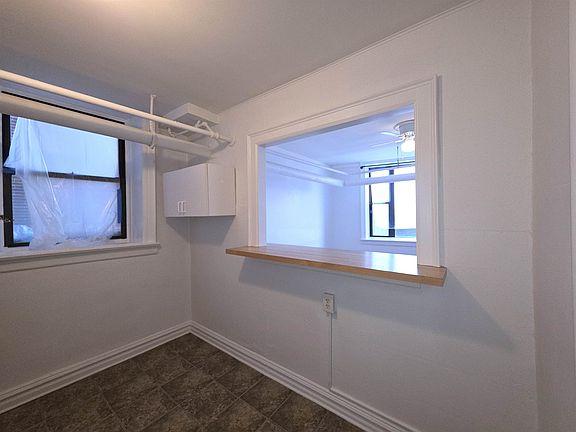 4th image of 1055 Boulevard E #G2