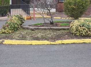 Cromwell Gardens, Cromwell, CT 06416