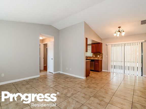 4th image of 2730 Logandale Dr