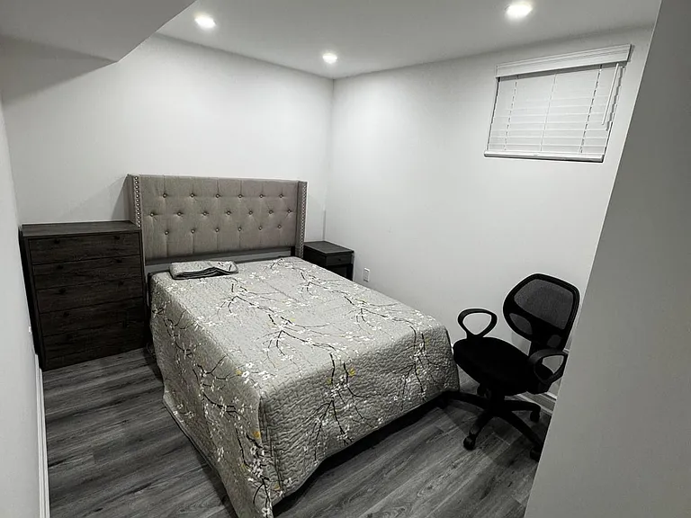 44 Isabella St #BASEMENT — Photo 8