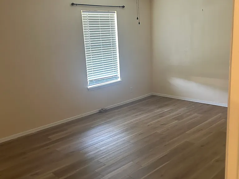 312 S Indianwood Ave — Photo 27