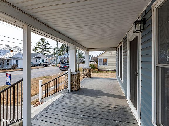 5th image of 311 Main Street