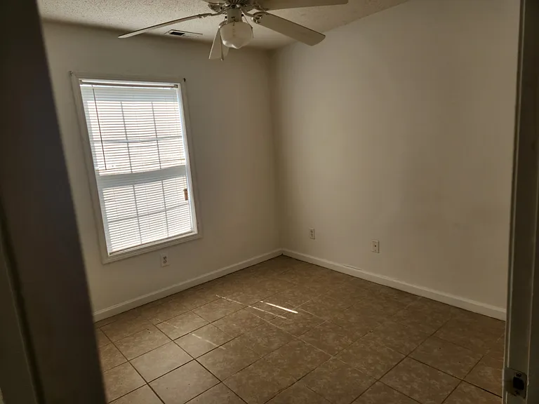 1797 Barberry Dr — Photo 2