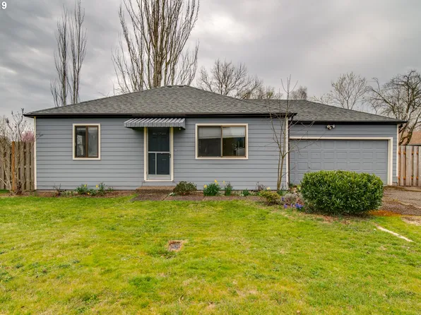 3212 Crestview Dr, Newberg, OR 97132