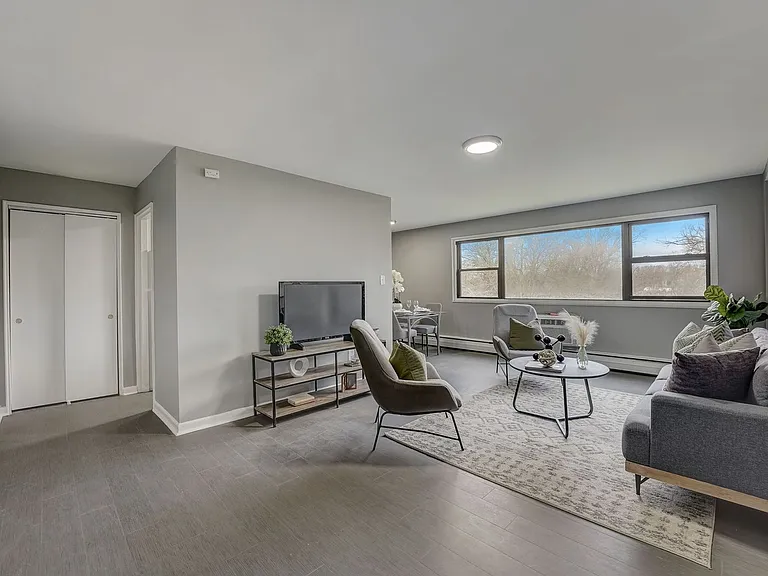 Woodbrook House Apartments — Photo 11
