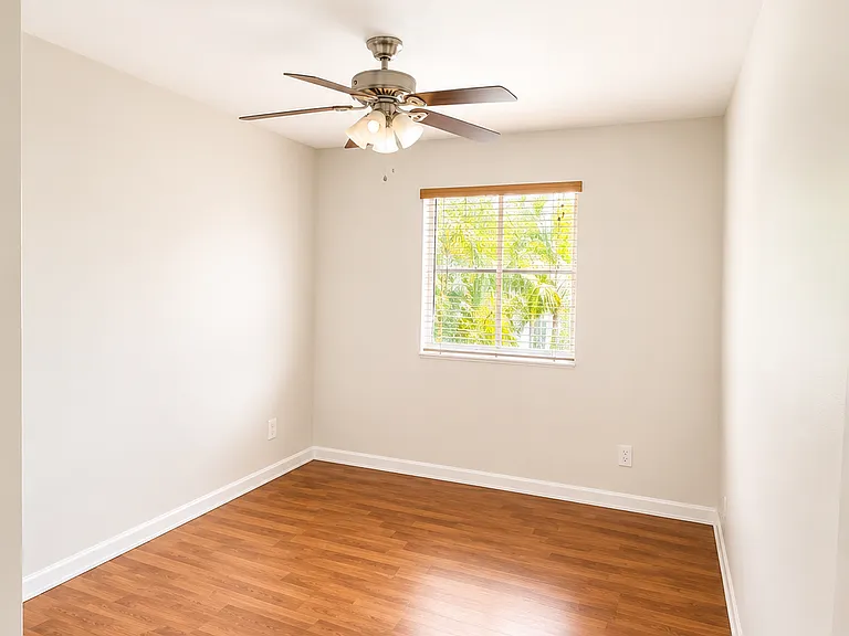 1319 Croton Ct — Photo 17
