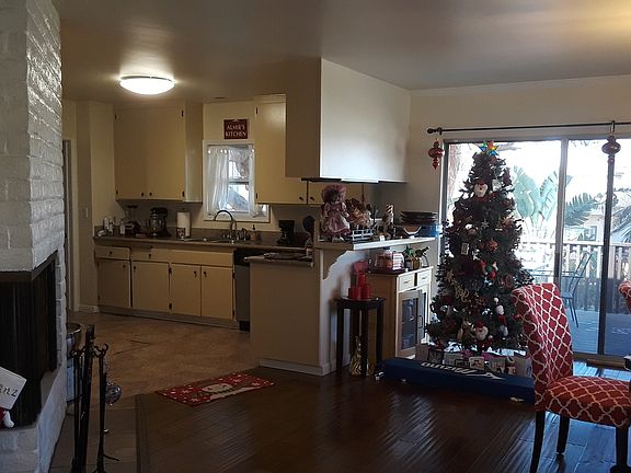 3rd image of 3859 S Cochran Ave