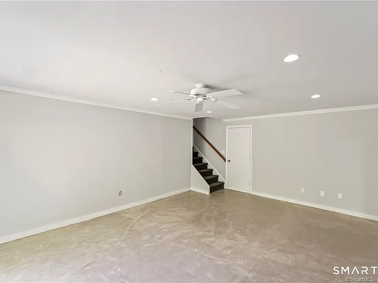791 Newfield Ave — Photo 27