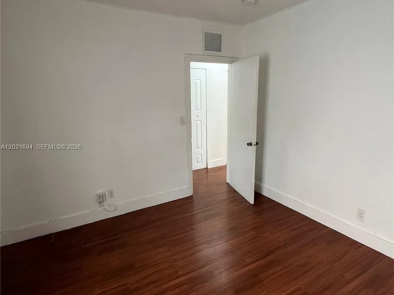 850 81st St #3 — Photo 10