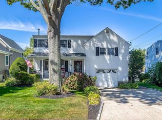 89 Washington St, Babylon, NY 11702