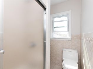 9-11 Hale St, Newton, MA 02464