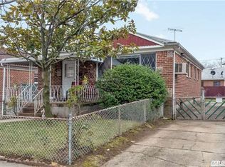 8610 256th St, Floral Park, NY 11001