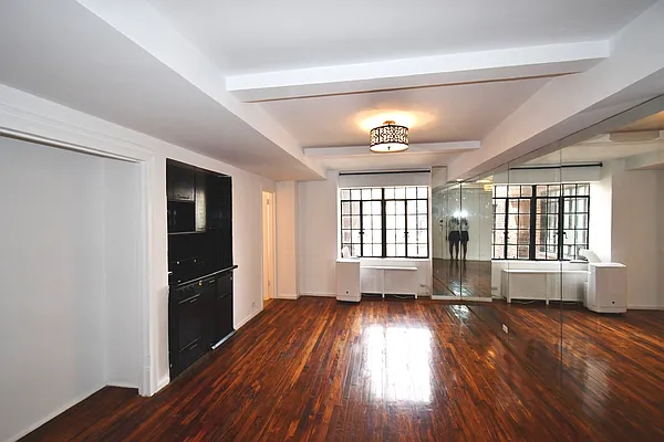 Rented by Elsie Ortiz, LREB | media 6