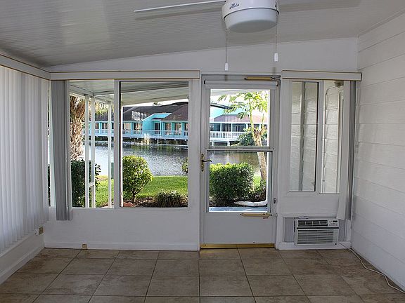 4-Season Bonus Sunroom.