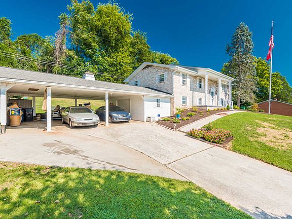 4th image of 1911 Martha Berry Dr