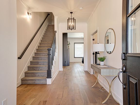 Example of Finns Point Estate floor plan - Features and Finishes may vary based on product availabil