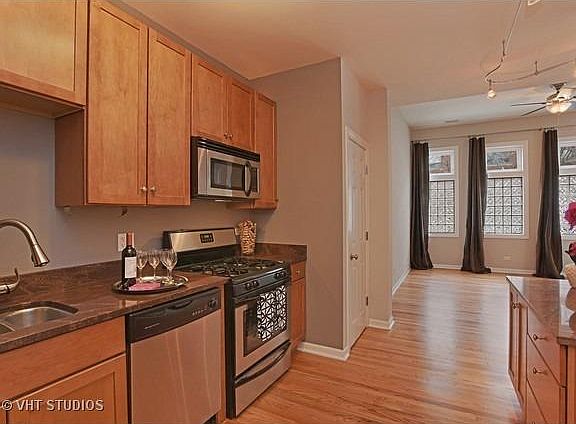 4th image of 2661 W Belden Ave
