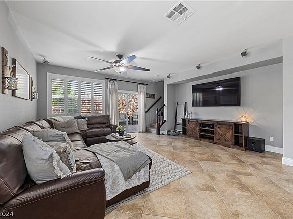 4th image of 10241 Jeffcott St