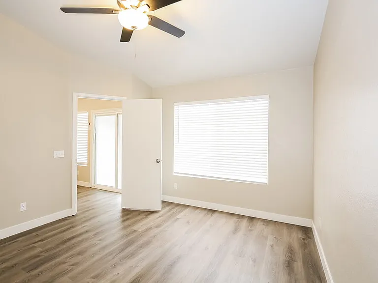 130 Breezy Shore Ave — Photo 8