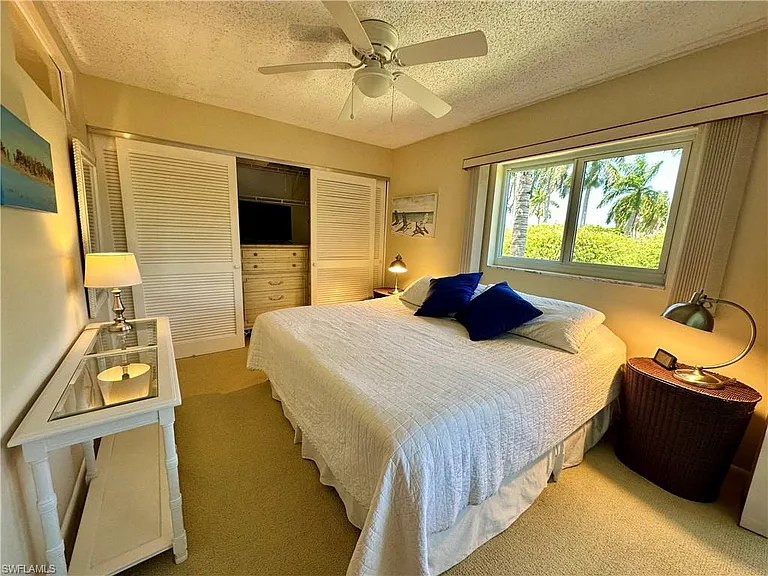 555 Park Shore Dr #B-205 — Photo 16