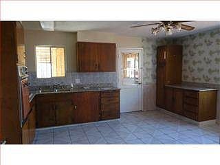 5th image of 915 Peter Pan Ave