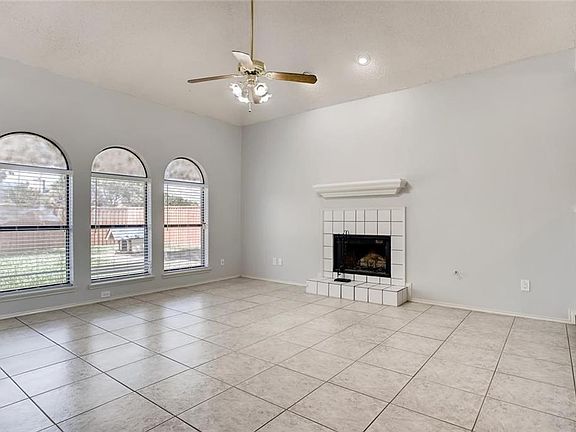 4th image of 1201 Buckeye Dr