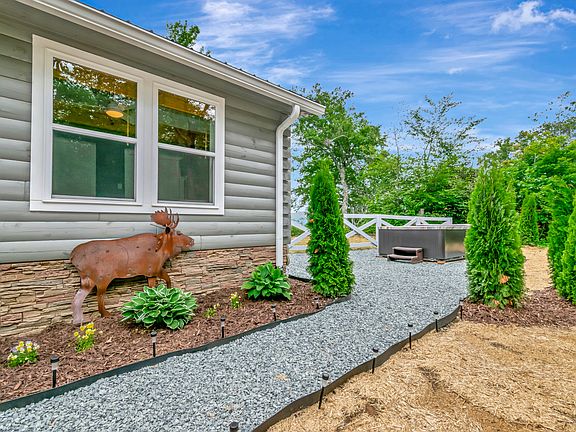 2nd image of 197 Rock Ledge Ln