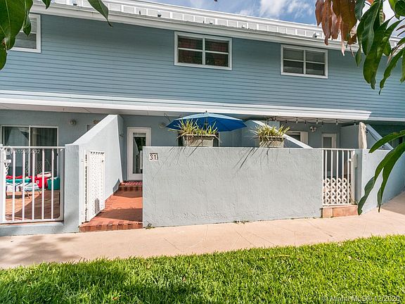 2nd image of 798 Crandon Blvd APT 31C