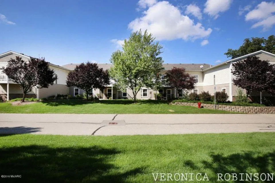 6026 E Fieldstone Hills Dr SE #7
