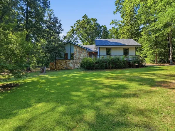 2 Red Oak Rd, Greenville, SC 29615