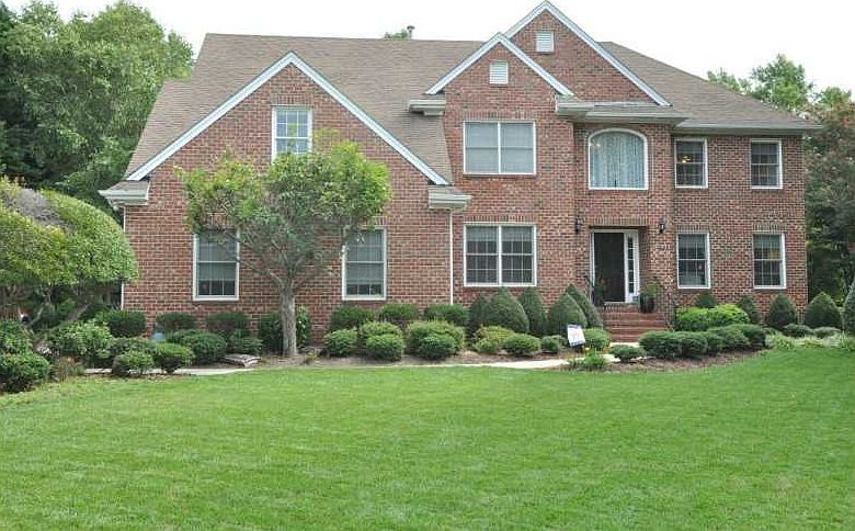 1st image of 2615 Landview Cir