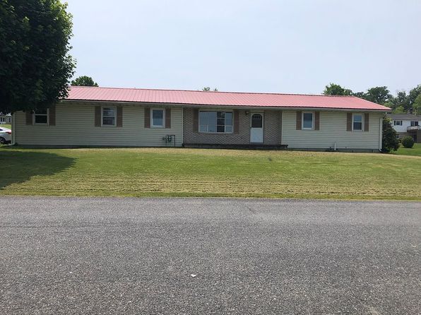 110 Rosewood Dr