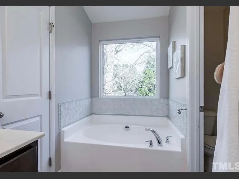 1649 Holly Grove Way — Photo 16