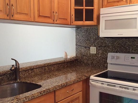 5th image of 14004 SW 93rd Ln #14004