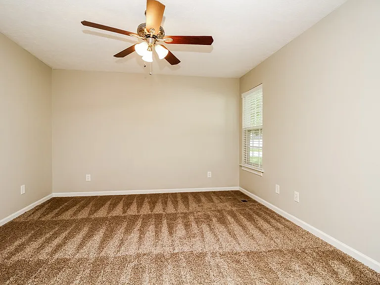 1754 Lucille Ln — Photo 10