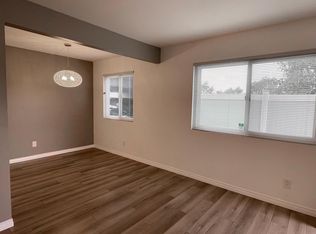 28085 Robin Ave, Santa Clarita, CA 91350