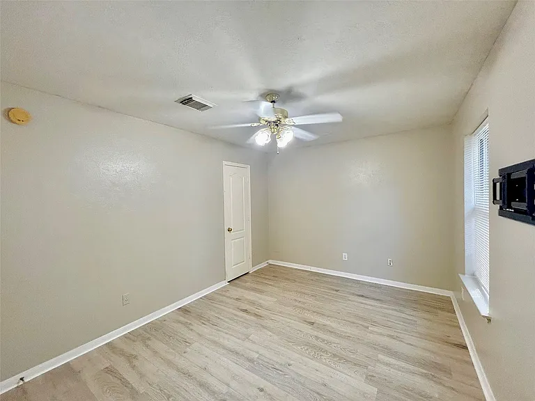 6535 Silky Moss Dr — Photo 30