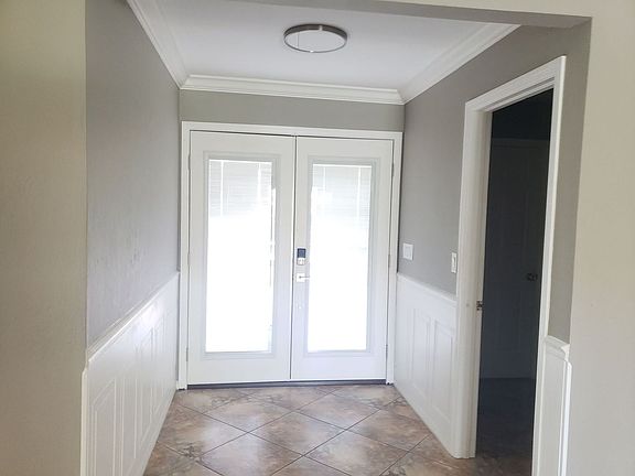 4th image of 246 SW 39th St