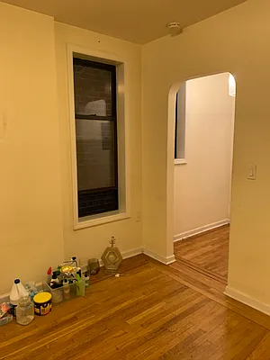 Rented by Urban Real Estate Inc | media 21