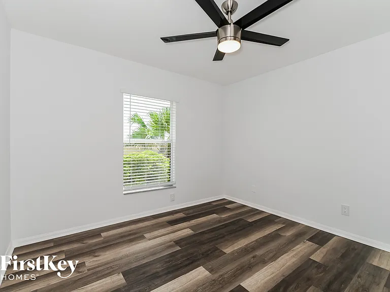 1319 NW 13th Ave — Photo 13