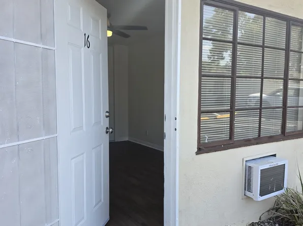 911 W Angeleno Ave, Burbank, CA