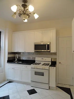 Rented by Manhattan Flats | media 42