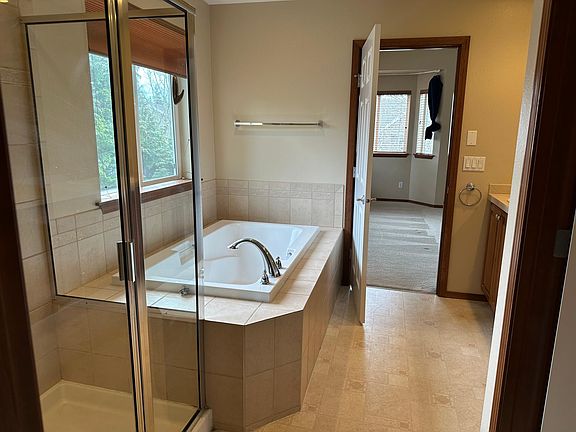 5th image of 12944 NE 204th Pl