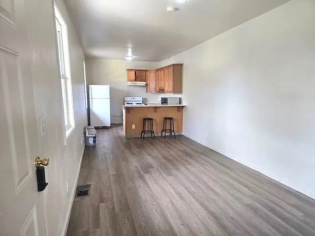 1 bed, 650 sqft, $2,000 — Photo 2