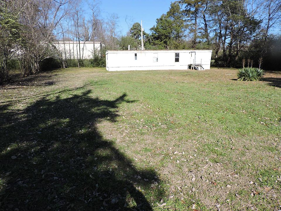 2nd image of 560 E Crumptown Rd