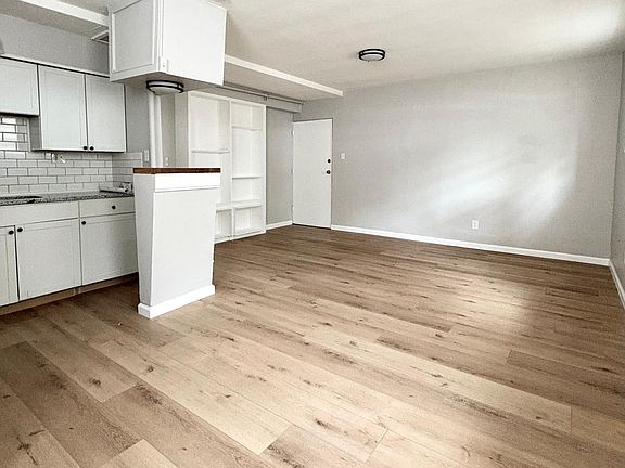 2nd image of 4250 Miami St #B3
